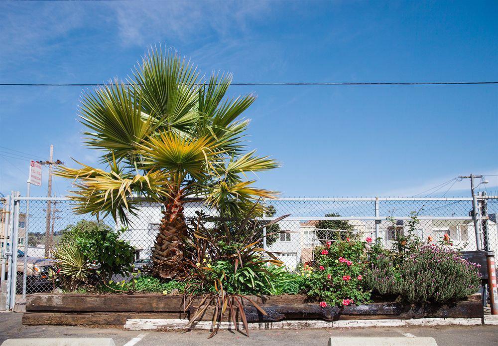 Mylo Hotel Daly City Exterior photo